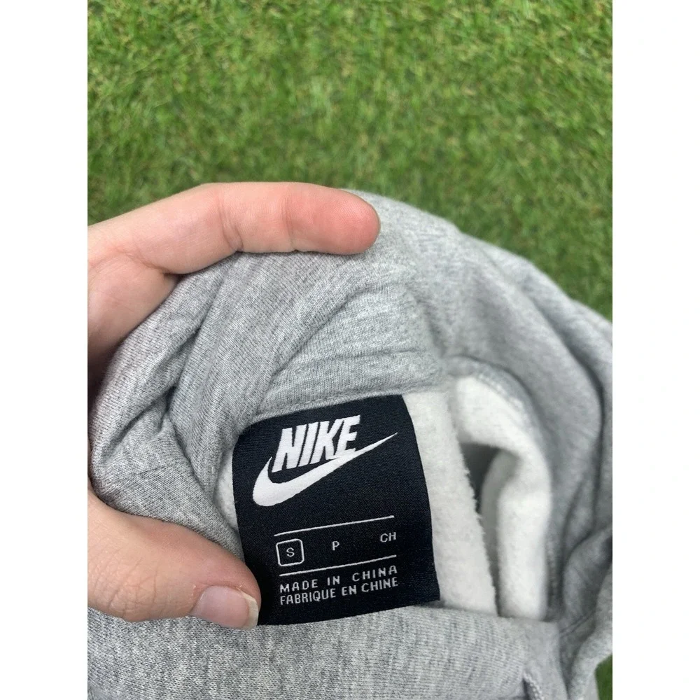 Nike shop confidence
